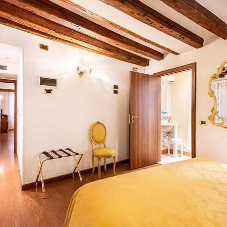 Ca' Pinelli Apartment Venice Exterior photo